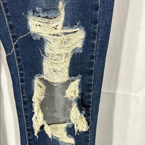 Cello Women's Distressed Blue Jeans - Picture 4 of 9